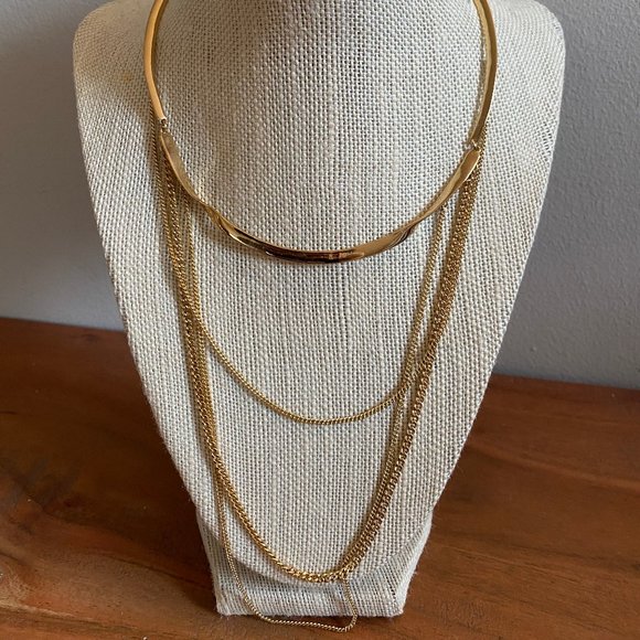 Stella & Dot Jewelry - Stella & Dot Gold Drape Collar Necklace